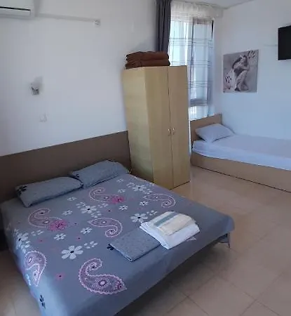 Apartman Bay Studio 1 *